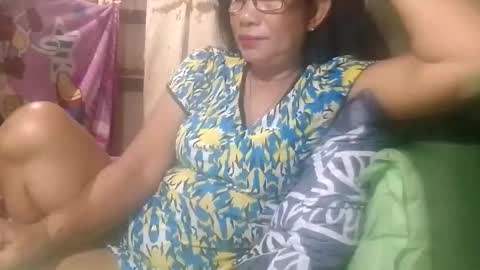 Snapshot of tuchmegently chatting on 05-07-26, 10:15 Mae online show from 05-07-26, 10:15