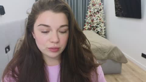 Ariana online show from 12-29-24, 09:09