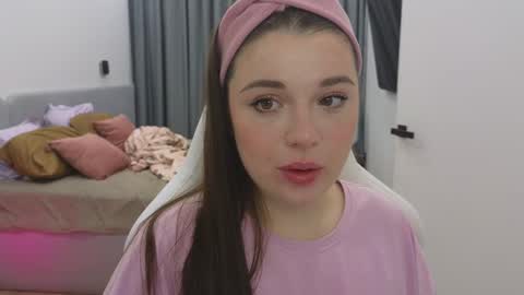 Ariana online show from 02-19-25, 08:52