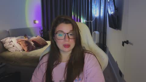 Ariana online show from 09-24-25, 08:23