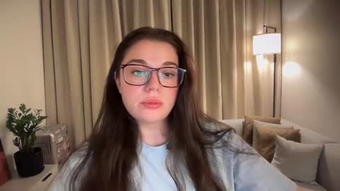Ariana online show from 08-09-26, 07:19