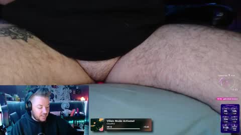 Alfie online show from 10-22-25, 01:39