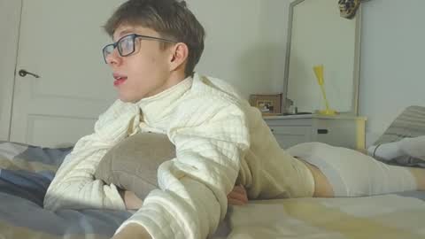 Snapshot of tuz94 chatting on 01-09-25, 06:15 Dan online show from 01-09-25, 06:15