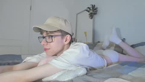 Snapshot of tuz94 chatting on 01-21-25, 05:09 Dan online show from 01-21-25, 05:09