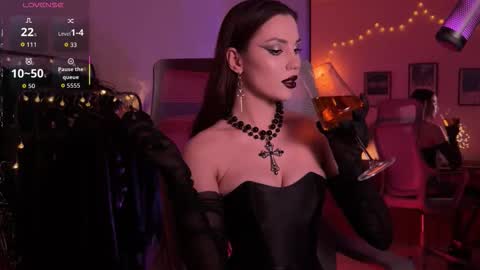 Miss Veth online show from 09-11-25, 01:28