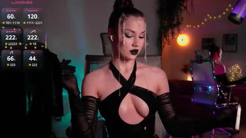 Snapshot of tv_miss chatting on 11-27-25, 02:13 Miss Veth online show from 11-27-25, 02:13