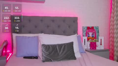 Hallie online show from 10-26-25, 01:11