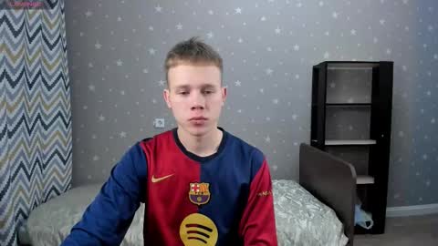 Angus online show from 11-27-25, 06:32