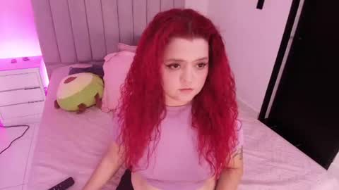 Snapshot of twiggy_sw chatting on 06-11-26, 03:15 Twiggy online show from 06-11-26, 03:15
