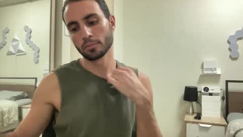 Snapshot of twikboy chatting on 02-04-25, 11:38 Twinkboy online show from 02-04-25, 11:38