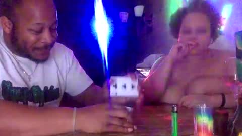 Snapshot of twinandlea chatting on 01-18-25, 03:53 Twin and Lea online show from 01-18-25, 03:53