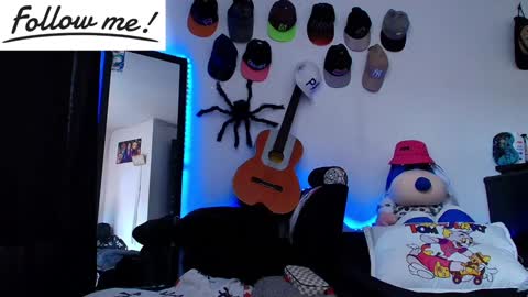 Snapshot of twink_sebas_ chatting on 12-02-24, 05:48 Bad boy sebastian online show from 12-02-24, 05:48