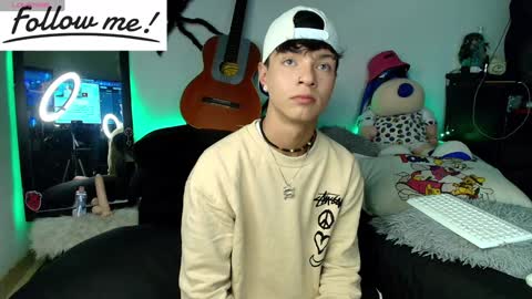 Snapshot of twink_sebas_ chatting on 12-06-24, 12:02 Bad boy sebastian online show from 12-06-24, 12:02