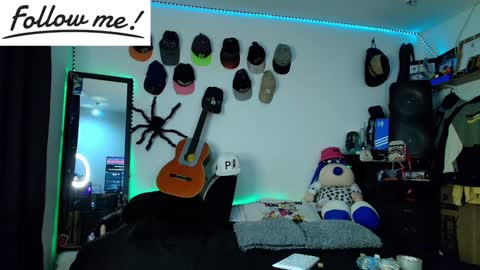 Snapshot of twink_sebas_ chatting on 12-06-24, 10:52 Bad boy sebastian online show from 12-06-24, 10:52