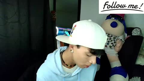 Snapshot of twink_sebas_ chatting on 12-11-24, 05:00 Bad boy sebastian online show from 12-11-24, 05:00