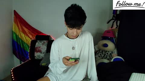 Snapshot of twink_sebas_ chatting on 12-13-24, 06:42 Bad boy sebastian online show from 12-13-24, 06:42
