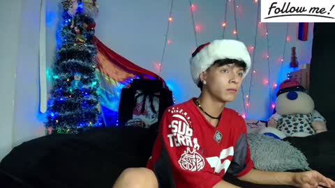 Snapshot of twink_sebas_ chatting on 12-24-24, 05:49 Bad boy sebastian online show from 12-24-24, 05:49