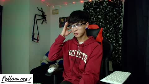 Snapshot of twink_sebas_ chatting on 01-22-25, 06:10 Bad boy sebastian online show from 01-22-25, 06:10