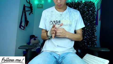 Snapshot of twink_sebas_ chatting on 02-03-25, 03:09 Bad boy sebastian online show from 02-03-25, 03:09
