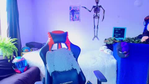 Snapshot of twink_sebas_ chatting on 11-14-25, 02:49 Bad boy sebastian online show from 11-14-25, 02:49