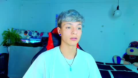 Snapshot of twink_sebas_ chatting on 11-29-25, 03:09 Bad boy sebastian online show from 11-29-25, 03:09