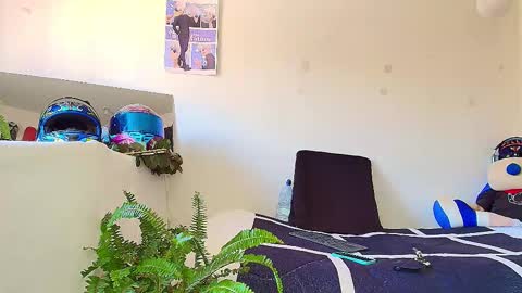 Snapshot of twink_sebas_ chatting on 12-13-25, 07:53 Bad boy sebastian online show from 12-13-25, 07:53