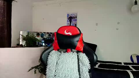 Snapshot of twink_sebas_ chatting on 12-16-25, 11:37 Bad boy sebastian online show from 12-16-25, 11:37