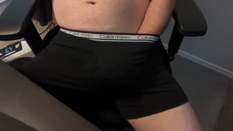 Snapshot of twinkboylover321 chatting on 11-10-25, 02:49 Tell me what to do online show from 11-10-25, 02:49