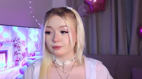 twinklefluff online show from 12-05-25, 04:14