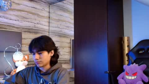 twinslovers_ online show from 03-18-26, 03:31