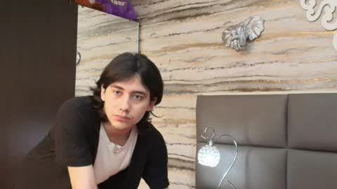 Snapshot of twinslovers_ chatting on 05-17-26, 04:10 twinslovers_ online show from 05-17-26, 04:10