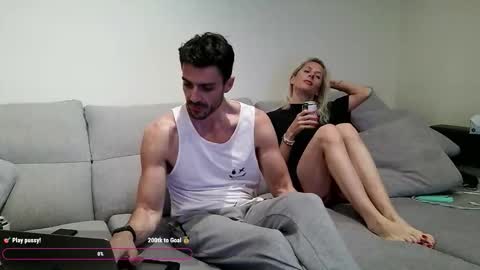 two_hot_to_handle online show from 02-18-26, 08:27