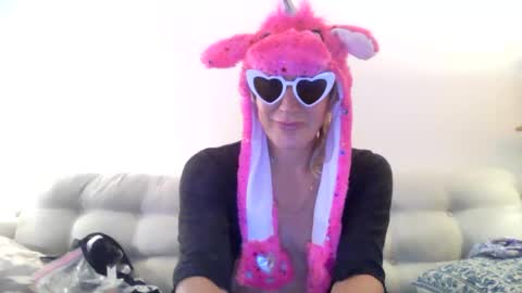Snapshot of twoboobsonepenis chatting on 05-16-26, 02:41 twoboobsonepenis online show from 05-16-26, 02:41