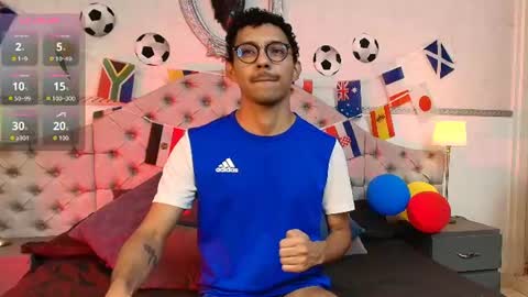 Snapshot of twunkmiguel chatting on 06-20-26, 04:43 TwunkMiguel online show from 06-20-26, 04:43