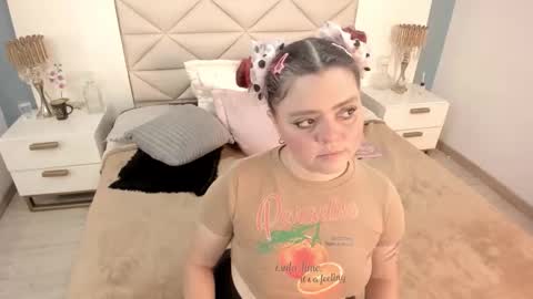 Twiggy online show from 01-08-26, 08:11