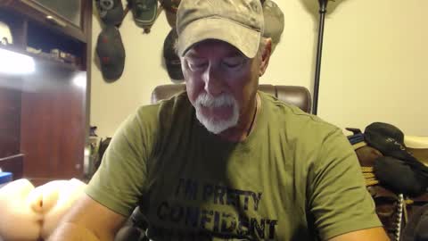 Snapshot of txlobo60 chatting on 10-18-25, 09:37 txlobo60 online show from 10-18-25, 09:37