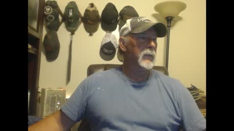 Snapshot of txlobo60 chatting on 03-23-26, 08:35 txlobo60 online show from 03-23-26, 08:35