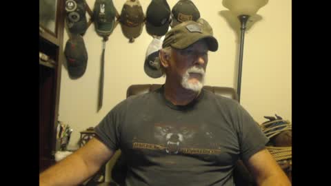 Snapshot of txlobo60 chatting on 04-05-26, 04:48 txlobo60 online show from 04-05-26, 04:48