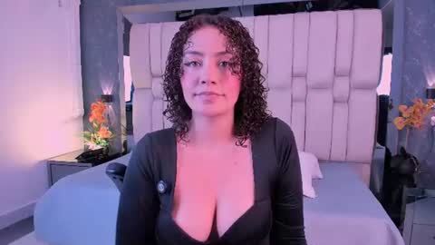 Snapshot of tyla_demon chatting on 06-12-26, 03:38 TYLA online show from 06-12-26, 03:38