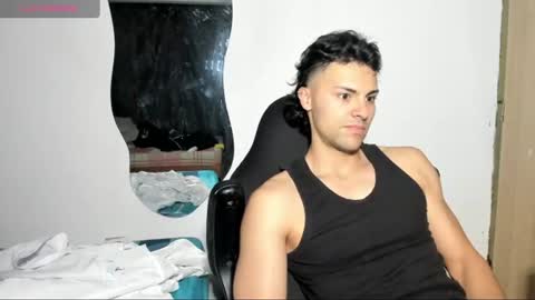 Snapshot of tyler_axel chatting on 07-09-26, 02:04 tyler_axel online show from 07-09-26, 02:04