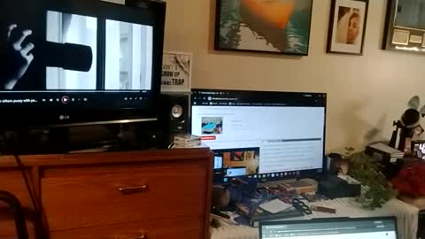 Snapshot of tyler_durdan_29 chatting on 06-09-26, 10:05 tyler_durdan_29 online show from 06-09-26, 10:05