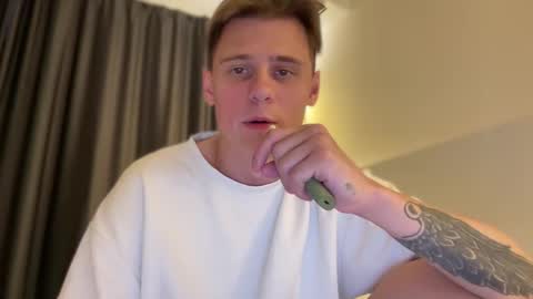 Snapshot of tyler_garrner chatting on 10-03-25, 03:09 tyler_garrner online show from 10-03-25, 03:09