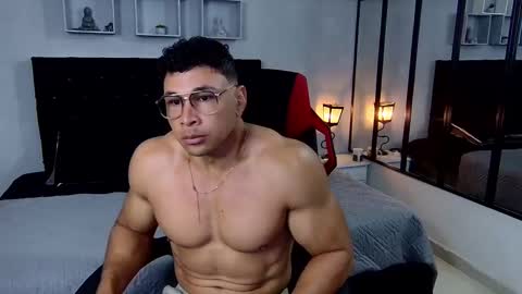 Snapshot of tyler_hank1 chatting on 03-07-25, 10:45 tyler_hank1 online show from 03-07-25, 10:45