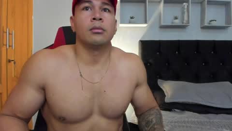 Snapshot of tyler_hank1 chatting on 05-14-26, 12:56 tyler_hank1 online show from 05-14-26, 12:56