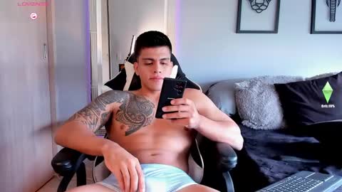 Snapshot of tyler_muscle chatting on 12-20-24, 03:00 David online show from 12-20-24, 03:00