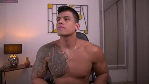 Snapshot of tyler_muscle chatting on 07-16-26, 03:56 David online show from 07-16-26, 03:56