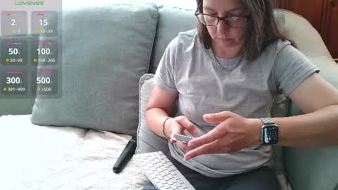 Snapshot of tylersands chatting on 06-10-26, 12:26 Tyler Sands online show from 06-10-26, 12:26