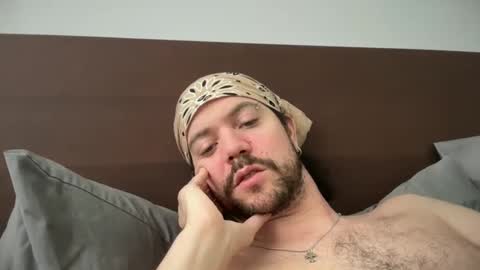 Tyleruzi online show from 01-16-25, 06:06