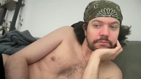 Tyleruzi online show from 02-11-25, 04:46