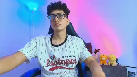   online show from 12-14-25, 03:45